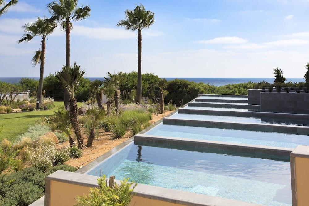 Hipotels Barrosa Palace & Spa Chiclana de la Frontera Extérieur photo The pool at the hotel