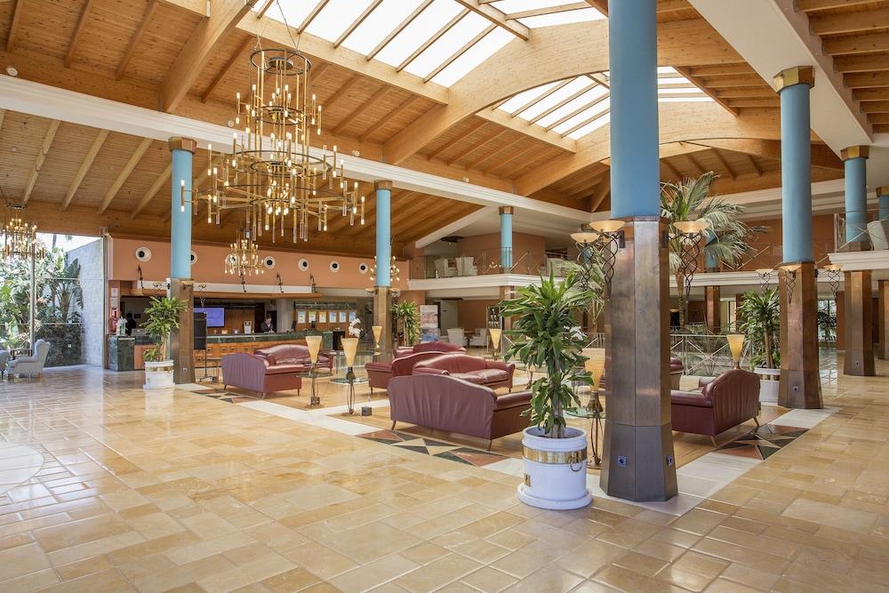 Hipotels Barrosa Palace & Spa Chiclana de la Frontera Extérieur photo Lobby of the Hotel